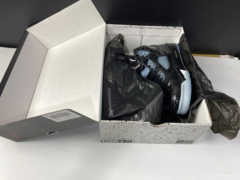 Doernbecher 633068-010 5 - Retro Jordan 0303